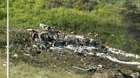 Une photo montrant les débris d'un avion de combat F16 israélien qui s'est écrasé en Israël après avoir été touché par des tirs syriens lors d'une frappe israélienne en Syrie, le 10 février 2018 [Jack GUEZ / AFP]