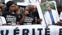 Assa (C), la soeur d'Adama Traoré, lors d'une manifestation réclamant la vérité sur sa mort, le 30 juillet 2016 à Paris [DOMINIQUE FAGET / AFP/Archives]