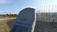 Une pierre tombale portant les noms des victimes de l'explosion de l'usine chimique AZF à Toulouse, photographiée le 21 septembre 2016 [ERIC CABANIS / AFP]