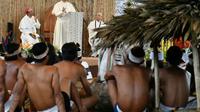 Le pape François lors d'une réunion avec des représentants des communautés indigènes du bassin amazonien à Puerto Maldonado, le 19 janvier 2018, au Pérou [Vincenzo PINTO / AFP]