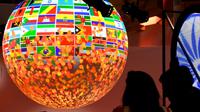 Un globe exposé lors de la conférence climat de l'ONU à Bonn, le 8 novembre 2017 [PATRIK STOLLARZ / AFP/Archives]