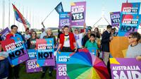 Rassemblement devant le Parlement australien avant le vote de la loi sur le mariage gay, le 7 décembre 2017 à Canberra [Sean Davey, Sean Davey / AFP]