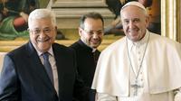 Le président palestinien Mahmoud Abbas et le pape François, le 14 janvier 2017 lors d'une audience privée au Vatican [Giuseppe LAMI / POOL/AFP]