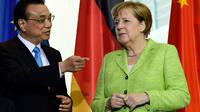 Le Premier ministre chinois Li Keqiang et la chancelière allemande Angela Merkel à Berlin, le 1er juin 2017 [Tobias SCHWARZ / AFP]