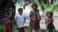 Des enfants rohingyas, le 27 septembre 2017 à Maungdaw, dans l'Etat de Rakhine, en Birmanie [ / AFP/Archives]