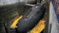 Un sous-marin nucléaire lanceur d'engins (SNLE) français, le 2 février 2017 au large de Brest, dans l'ouest de la France  [FRED TANNEAU / AFP/Archives]