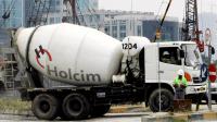 Un camion du groupe Holcim à Jakarta, en 2006 [Adek Berry / AFP/Archives]
