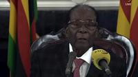 Le président zimbabwéen Robert Mugabe n'a pas annoncé sa démission comme attendu lors de son adresse à la nation sur la télévision publique le 19 novembre 2017 [STR / ZBC/AFP]