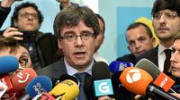 L'indépendantiste catalan Carles Puigdemont (c), le 24 janvier 2018 à Bruxelles [JOHN THYS / AFP]