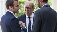 Le Premier ministre, Edouard Philippe, et le ministre des Affaires étrangères, Jean-Yves Le Drian, sous l'égide du président de la République, Emmanuel Macron.