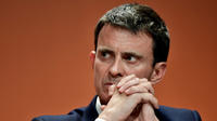 La victoire de Manuel Valls, sous les huées, est contestée par son adversaire