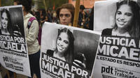 Des manifestantes demandent justice pour Micaela Garcia à Buenos Aires, mardi 11 avril.
