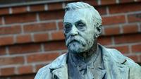 Une statue d'Alfred Nobel