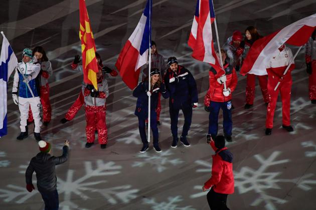 Gabriella Papadakis et Guillaume Cizeron lors de la cérémonie de clôture à Pyeongchang, le 25 février 2018 [JAVIER SORIANO / AFP]