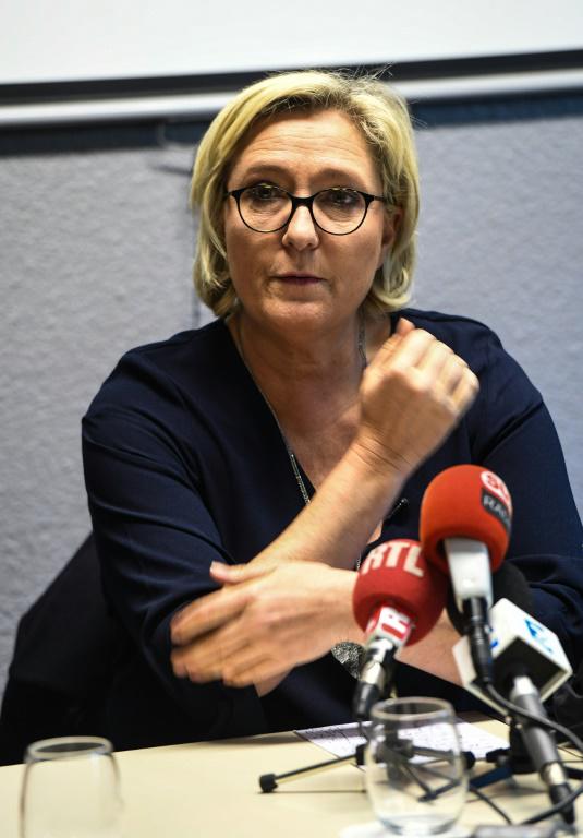 La présidente du Front national Marine Le Pen lors d'une conférence de presse à Calais (Pas-de-Calais) le 2 novembre 2017 [DENIS CHARLET / AFP/Archives]