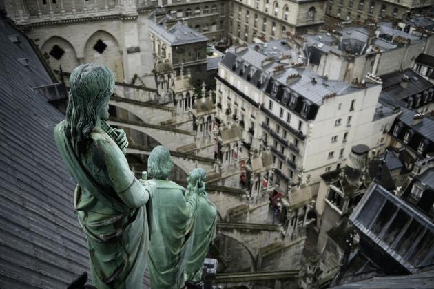 Des statues sur le toit de Notre-Dame de Paris, le 28 juin 2017 [Martin BUREAU / AFP/Archives]
