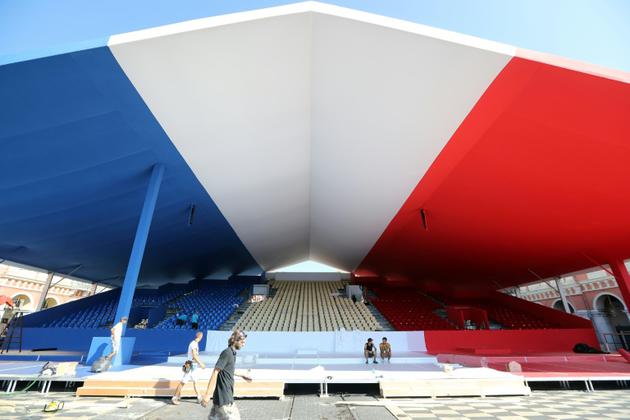 Tribune installée à Nice pour les commémorations de l'attentat de 2016, le 12 juillet 2017 [VALERY HACHE / AFP]