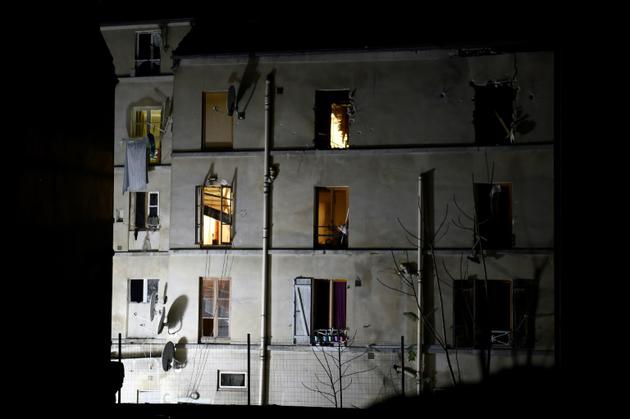 Immeuble à Saint-Denis, en proche banlieue parisienne, où l'organisateur présumé des attaques du 13 novembre à Paris, Abdelhamid Abaaoud, a été tué lors d'une opération policière le 18 novembre 2015 [ERIC FEFERBERG / AFP]