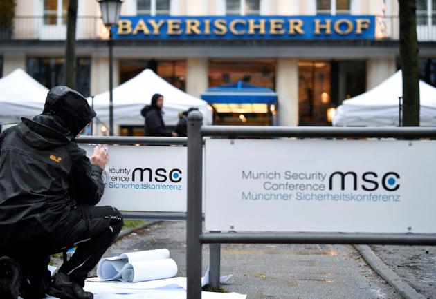 La 54e conférence annuelle sur la sécurité de Munich a débuté le 16 février 2018. Elle se tient dans un grand hôtel de la capitale bavaroise. [THOMAS KIENZLE / AFP]