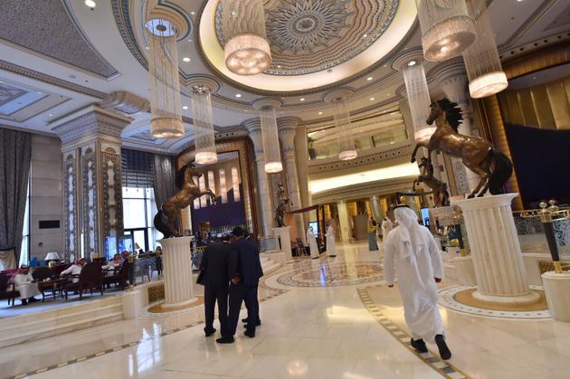 Une photo du hall de l'hôtel Ritz-Carlton à Ryad, où auraient été détenus les personnalités arrêtées lors d'une vaste purge en Arabie saoudite, prise le 21 mai 2017 [GIUSEPPE CACACE / AFP]