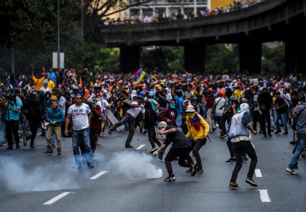 Manifestation contre le président vénézuélien Nicolas Maduro, le 6 avril 2017, à Caracas [JUAN BARRETO / AFP/Archives]