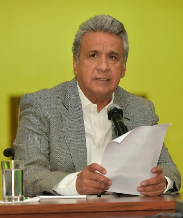 Le président équatorien Lenin Moreno lors d'une conférence de presse le 13 avril 2018 à Quito, confirmant la mort de trois employés d'un journal, enlevés à la frontière colombienne [RODRIGO BUENDIA / AFP]