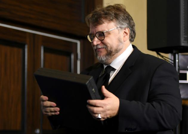 Le réalisateur Guillermo Del Toro, dont le film "La orome de l'eau" est nominé aux Oscars, à Beverly Hills, Californie le 3 février 2018 [ROBYN BECK / AFP]