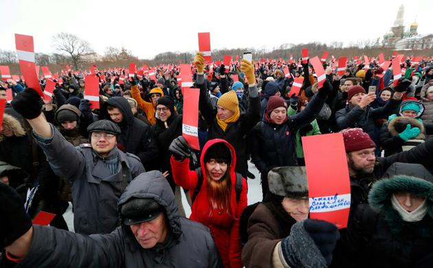 Des partisans de Navalny manifestent à Moscou le 24 décembre, à la veille de la décision de la Commission électorale [Olga MALTSEVA / AFP]