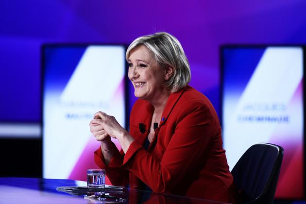 La candidate à la présidentielle Marine Le Pen le 20 avril 2017 lors d'un débat télévisé [Martin BUREAU / POOL/AFP]