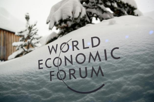 Le logo du World Economic Forum (WEF) à Davos, le 21 janvier 2018 [Fabrice COFFRINI / AFP]