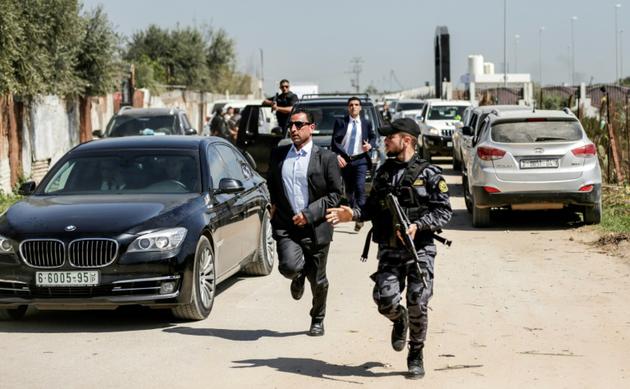Photo du convoi du Premier ministre palestinien Rami Hamdallah lors d'une rare visite dans la bande de Gaza, le 13 mars 2018 [MAHMUD HAMS / AFP]