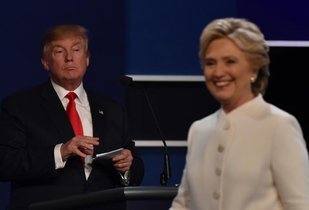 Hillary Clinton et Donald Trump lors du 3e débat télévisé avant la présidentielle, le 19 octobre 2016 [Paul J. Richards / AFP/Archives]