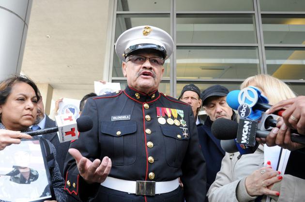Manuel Valenzuela, un vétéran du Vietnam, devant un tribunal à Chicago le 6 février 2017 [Nova SAFO / AFP]