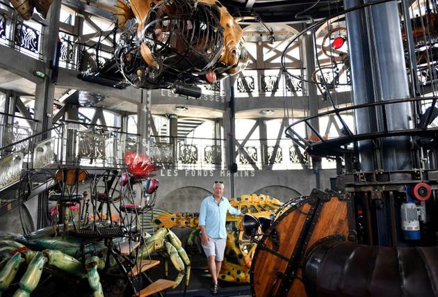 Pierre Orefice, coauteur de l'éléphant géant articulé et du carrousel des mondes marins, le 20 juin 2017 à Nantes [LOIC VENANCE / AFP]