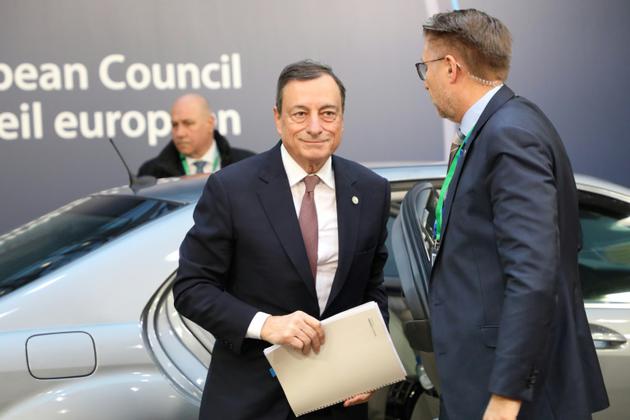 Le président de la Banque centrale européenne BCE Mario Draghi à son arrivée au sommet européen le 15 décembre 2017 à Bruxelles  pour discuter de la suite des négociations sur le Brexit et de la réforme de la zone euro [ludovic MARIN / AFP/Archives]