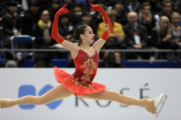 La prometteuse russe Alina Zagitova éblouissante lors du programme libre du GP de patinage artistique de Nagoya, le 9 décembre 2017 [Toshifumi KITAMURA / AFP]