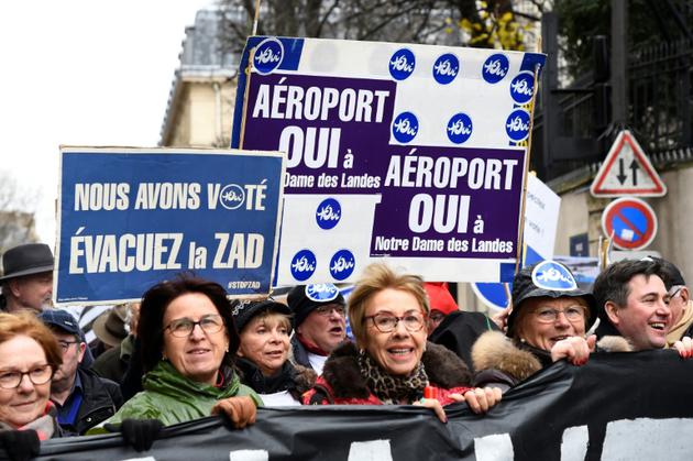Une manifestation en soutien à l'aéroport Notre Dame des Landes le 13 décembre 2017 [Bertrand GUAY / AFP]