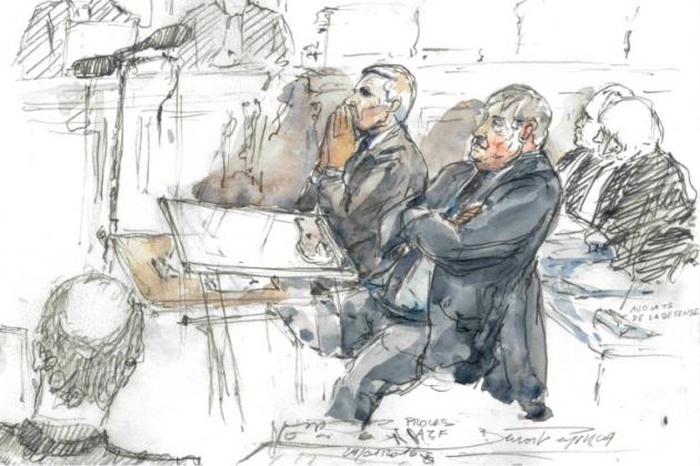 Croquis d'audience au tribunal de Paris, le 24 janvier 2017, montrant Serge Biechlin (g), ancien directeur de l'usine AZF, lors du procès concernant l'explosion survenue dans l'usine chimique en 2001 à Toulouse [Benoit PEYRUCQ / AFP/Archives]