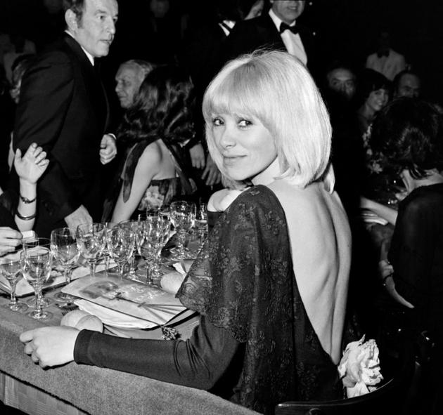 Mireille Darc à Nice le 17 janvier 1976 [STRINGER / AFP/Archives]