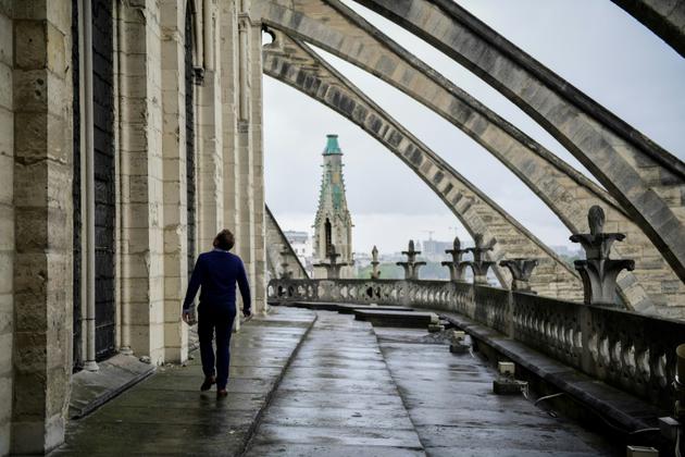 L'Etat, propriétaire de l'édifice, consacre deux millions d'euros par an à Notre-Dame de Paris, mais la liste des travaux à mener d'urgence s'allonge [Martin BUREAU / AFP/Archives]