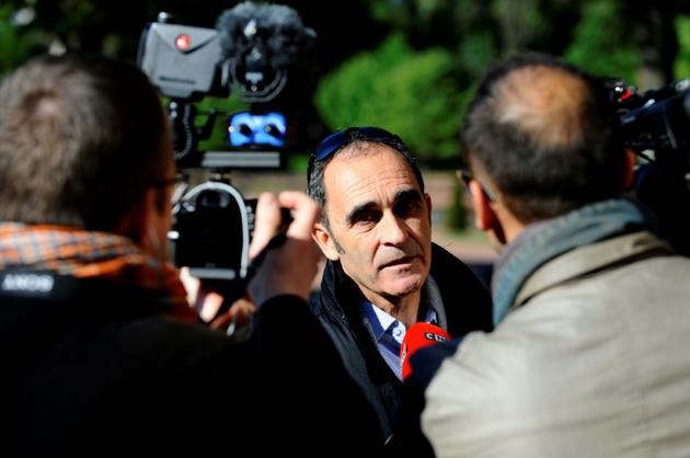 L'ancien gendarme Jean-François Abgrall arrive au procès de Francis Heaulme à Metz le 10 mai 2017 [Jean Christophe VERHAEGEN / AFP/Archives]