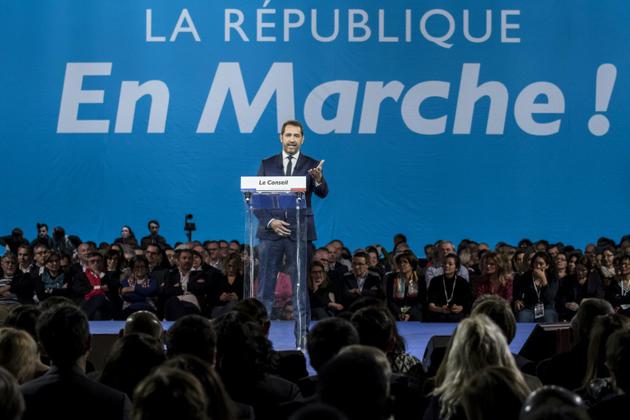 Christophe Castaner, responsable de La République en marche, le 18 novembre 2017 à Lyon [JEAN-PHILIPPE KSIAZEK / AFP]